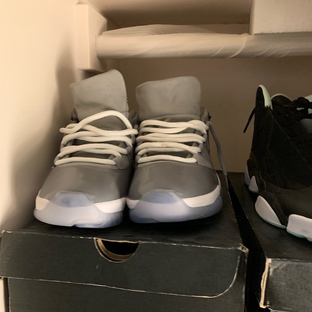 Sneakers